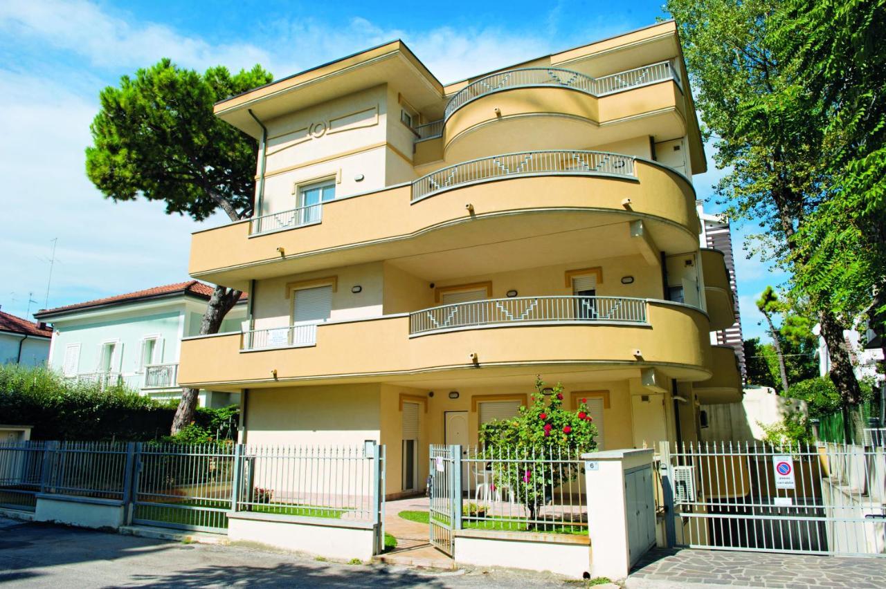 Apartamento Residenza Raggio Riccione Exterior foto